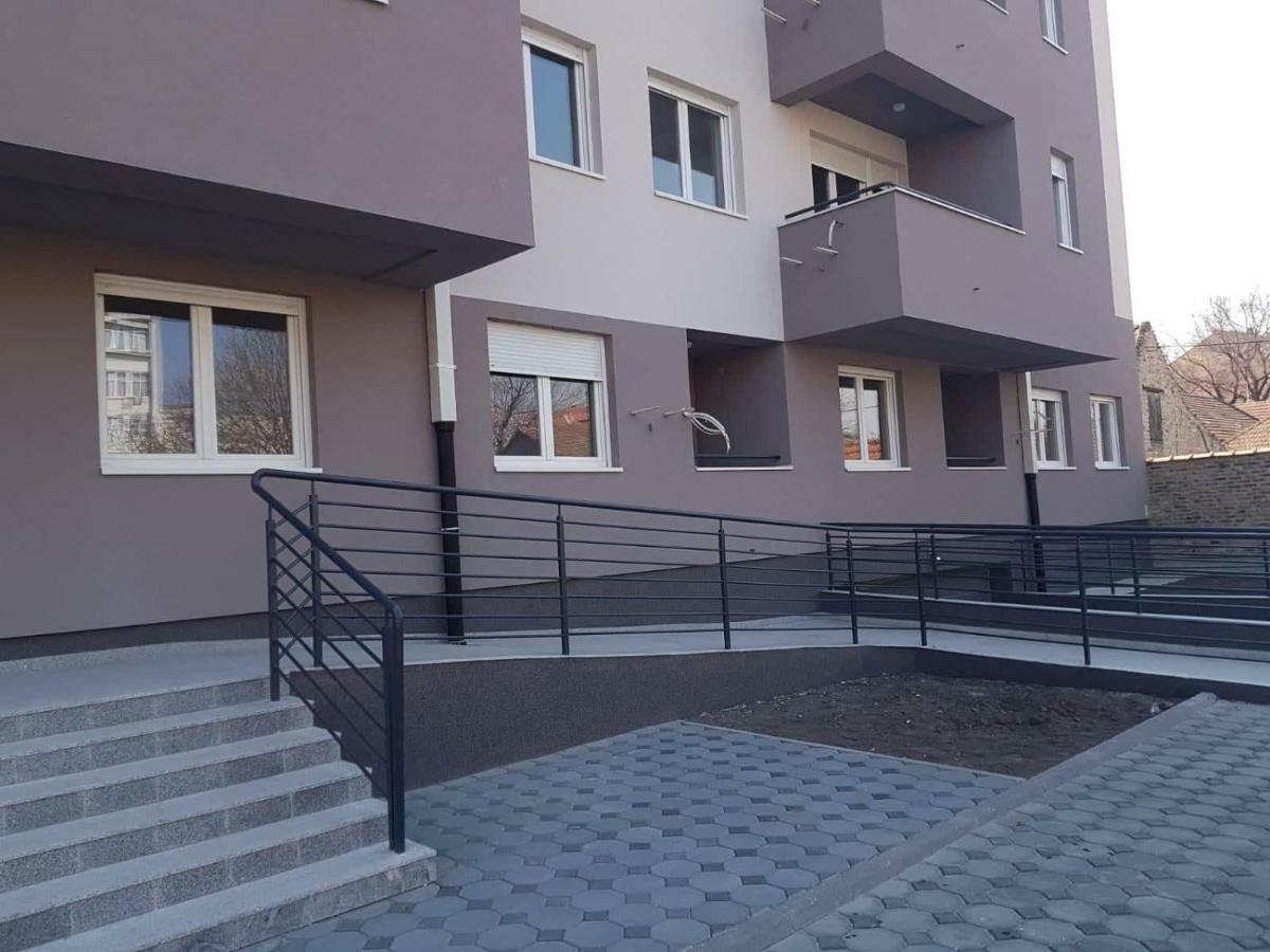 Lux Apartment Sanja 1 Subotica Exterior foto